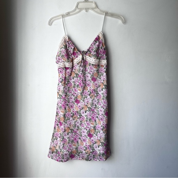 Princess Polly Emilee Floral Mini Dress 6 - Picture 6 of 9